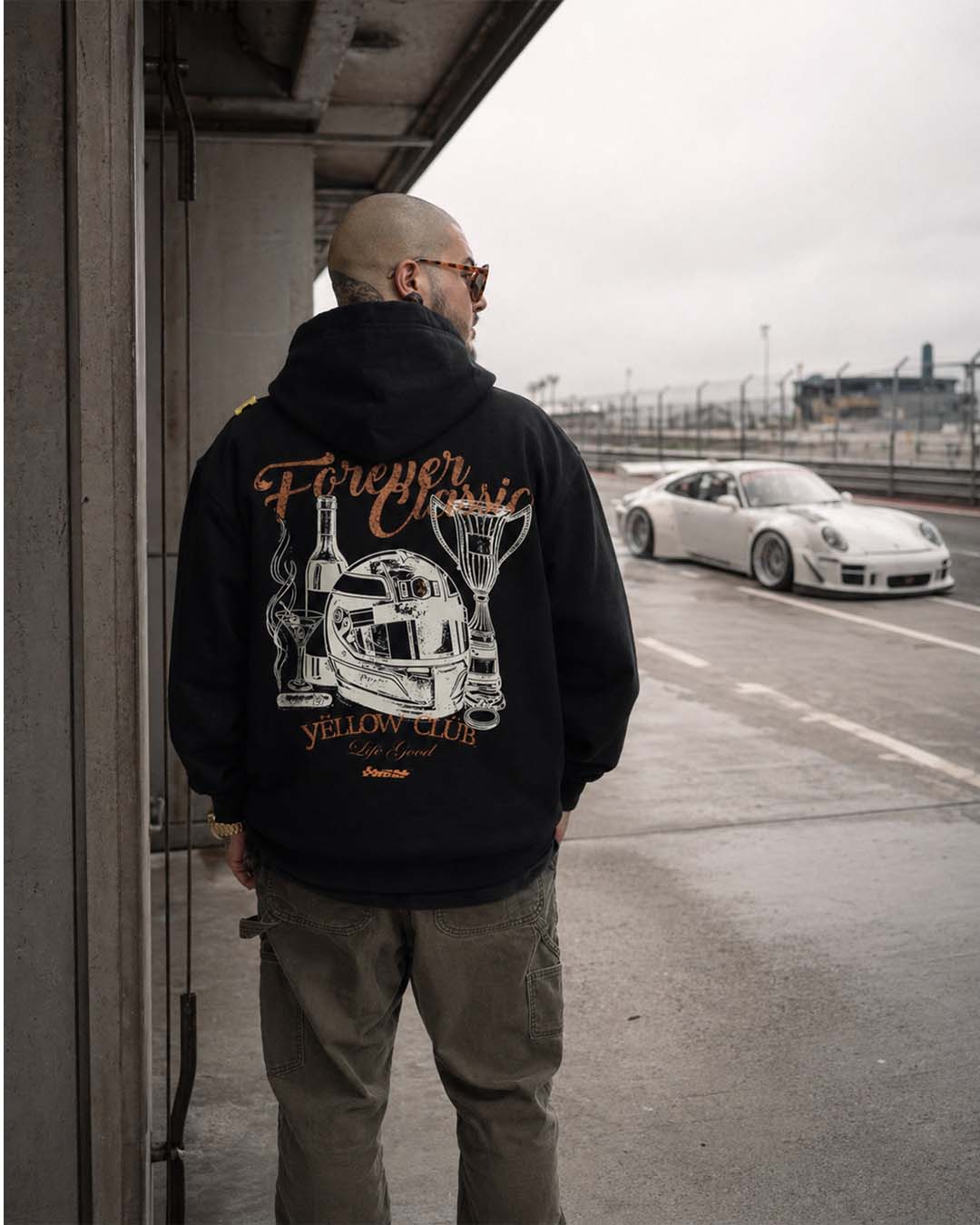 "VICTORIA"  // HOODIE OVERSIZED