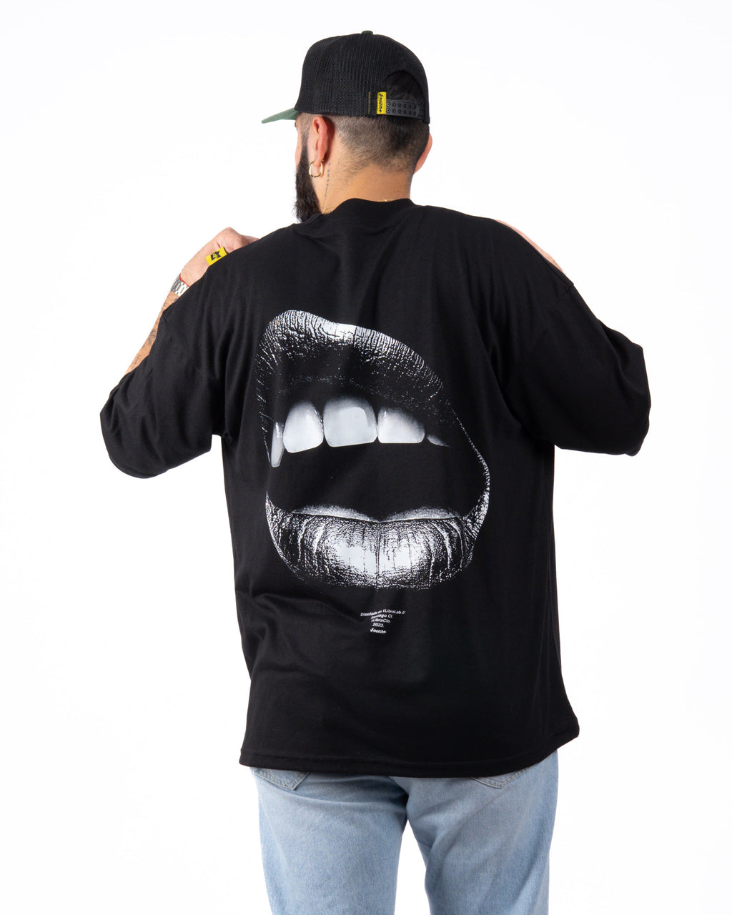 "LIPS" // POLERA OVERSIZED